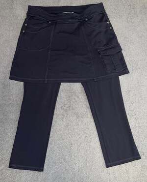 Athleta Bettona 2-in-1 Skirted Capri Leggings with Pockets Black S